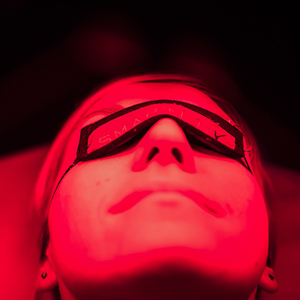 Lampa LED Smartlux - przyjemny sposób na regenerację skóry